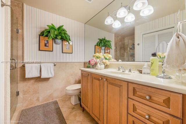 LA HACIENDA IN THE GABLES - Residential