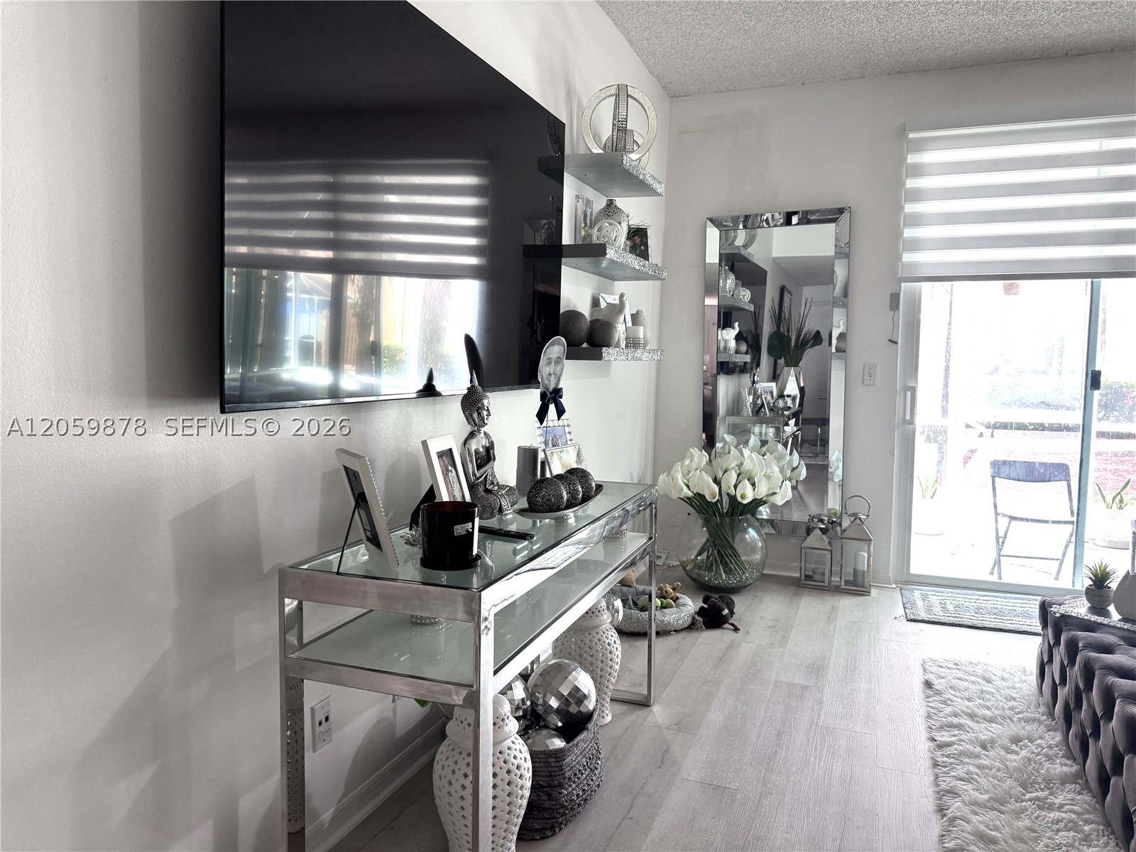 1543 Barcelona Way 5-30