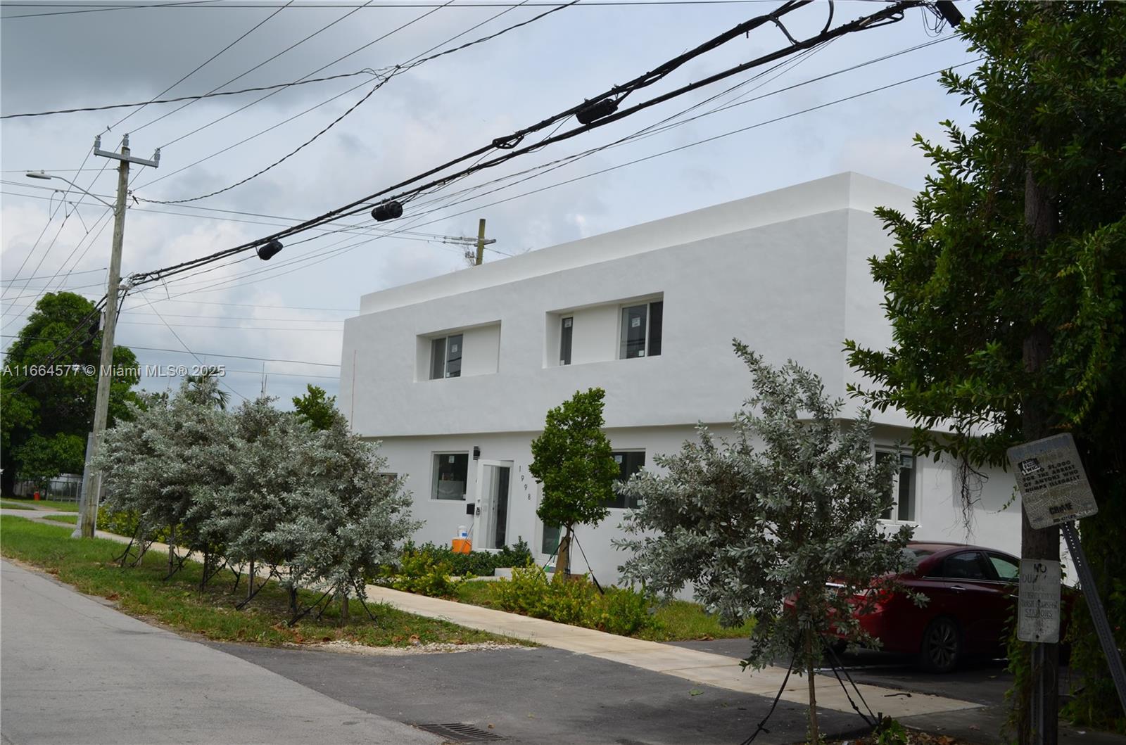 17 AVE MANOR - Residential Lease