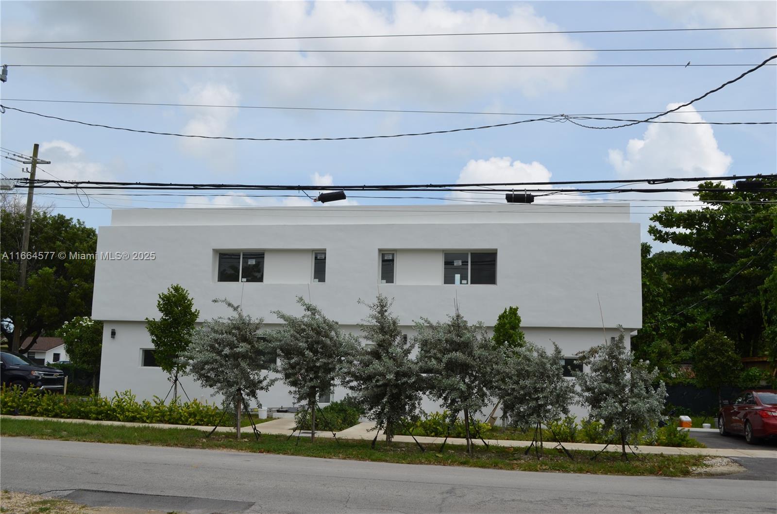 17 AVE MANOR - Residential Lease