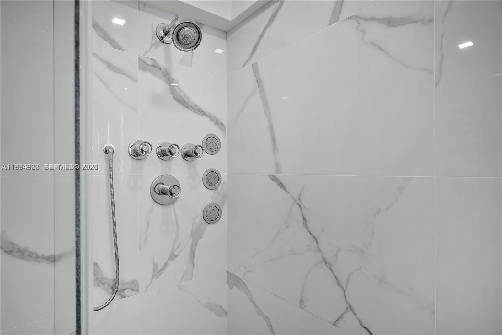 MIRASOL OCEAN TOWERS COND - Residential