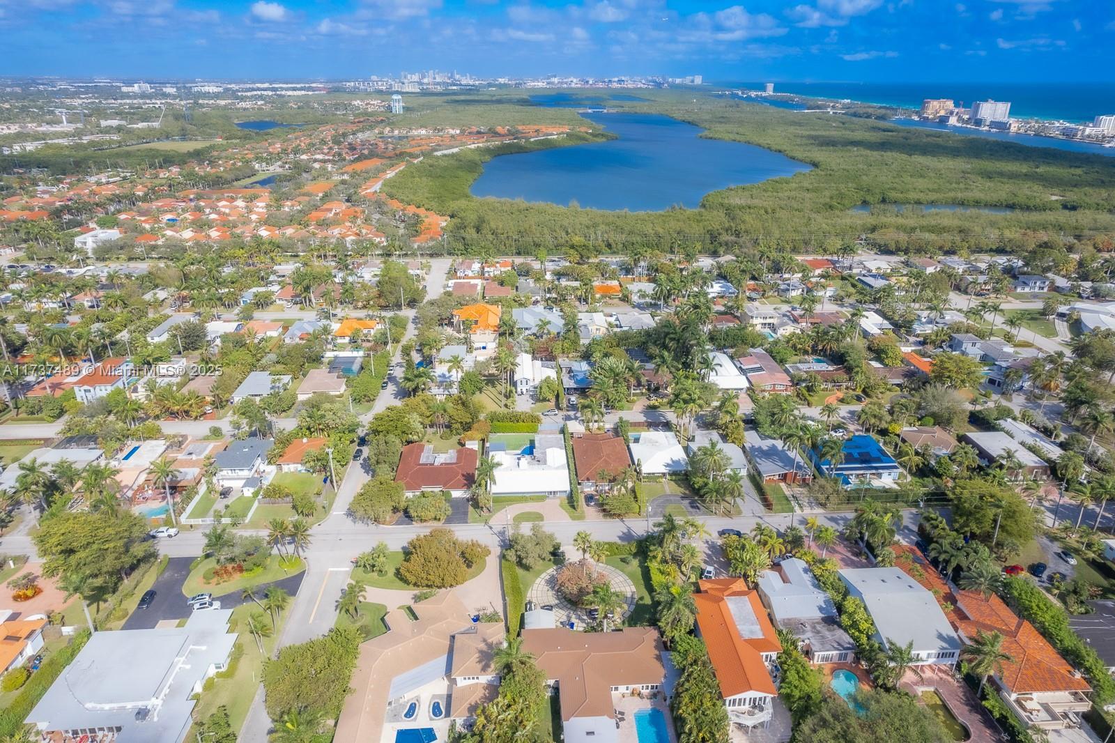 HOLLYWOOD LAKES SECTION - Residential
