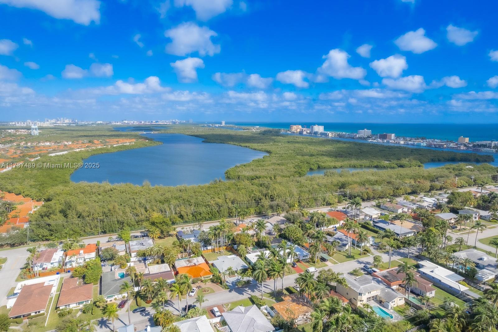 HOLLYWOOD LAKES SECTION - Residential