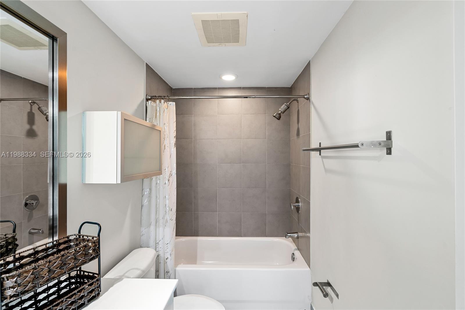 MINT CONDO - Residential Lease