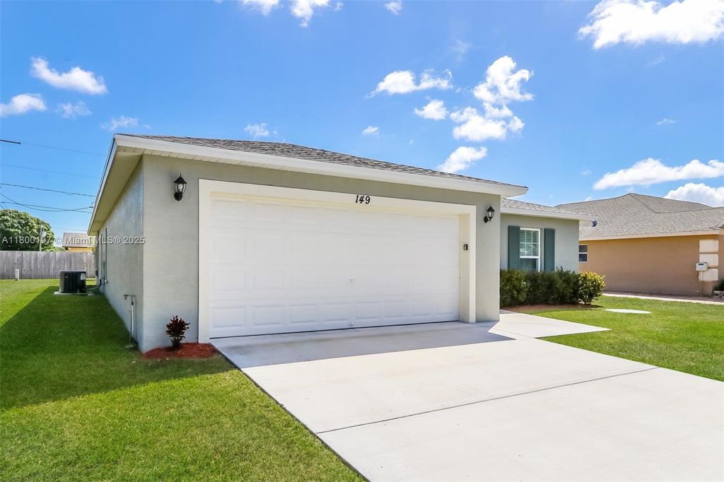 Photo of 149 NW Curry St, Port Saint Lucie, FL 34983 (MLS # A11800197)
