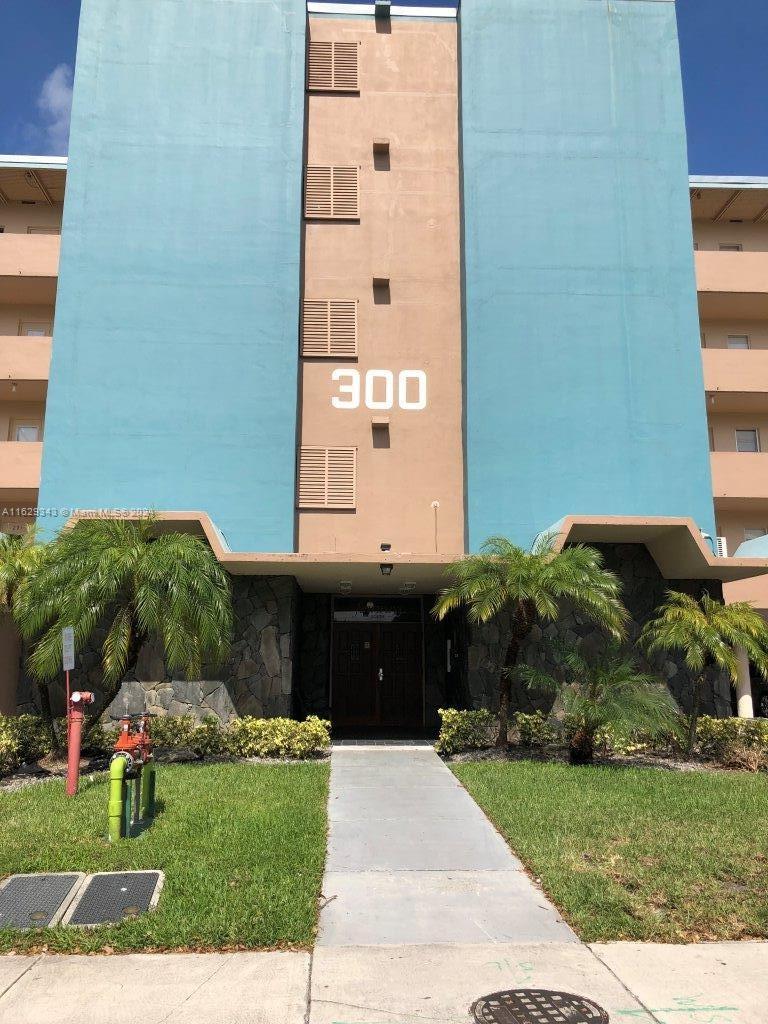 Property for Sale at 300 Ne 14th Ave 207, Hallandale Beach, Broward County, Florida - Bedrooms: 1 
Bathrooms: 1  - $189,000