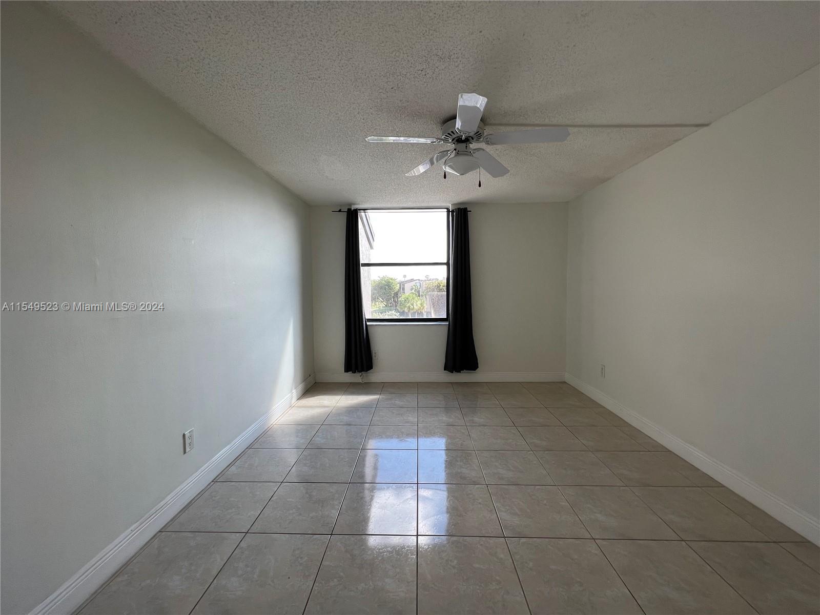 PROMENADE AT KENDALE LAKE - Residential Lease