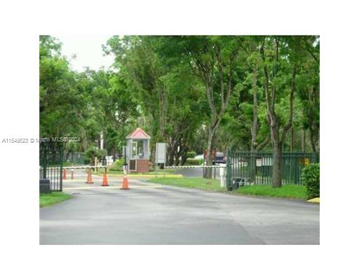 PROMENADE AT KENDALE LAKE - Residential Lease