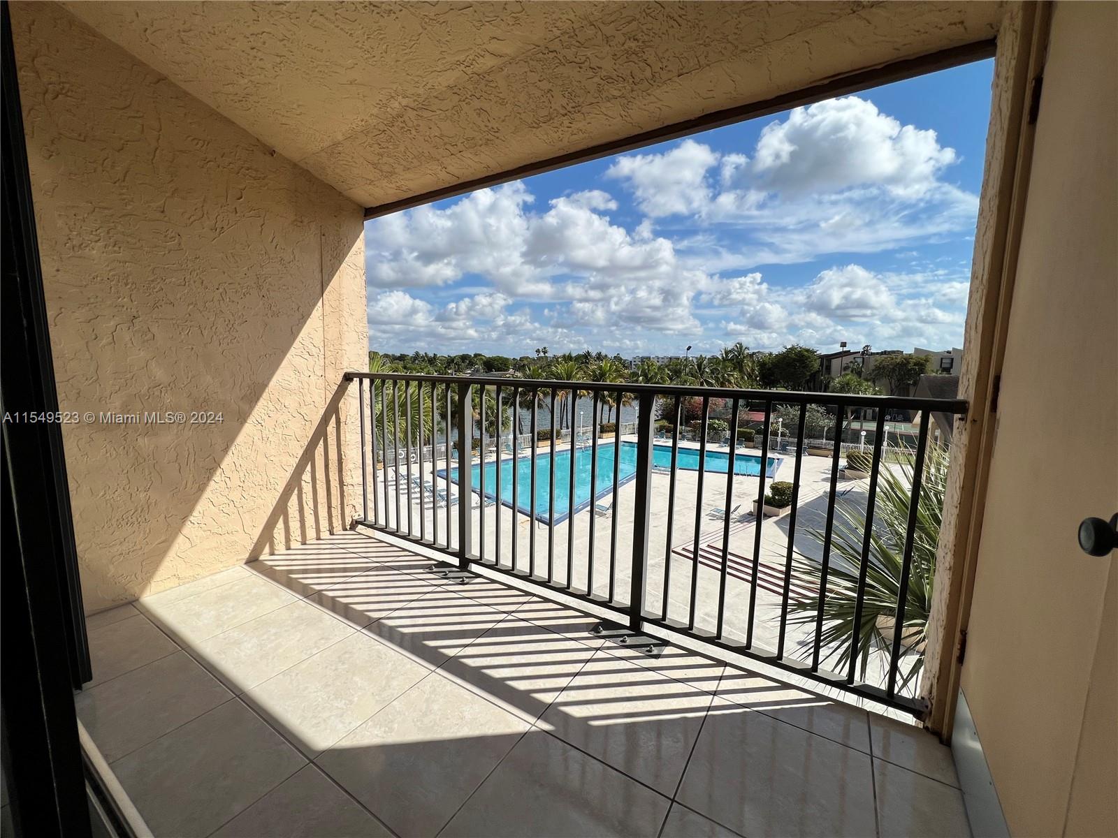 PROMENADE AT KENDALE LAKE - Residential Lease
