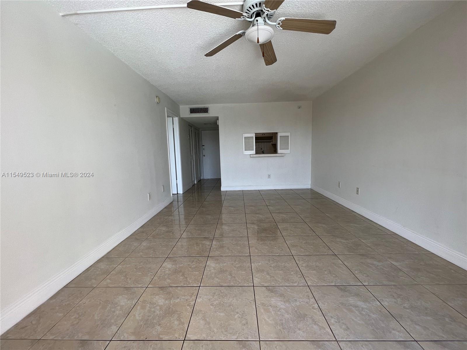 PROMENADE AT KENDALE LAKE - Residential Lease