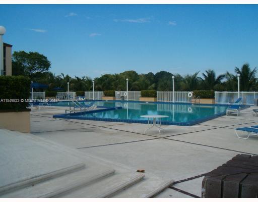 PROMENADE AT KENDALE LAKE - Residential Lease