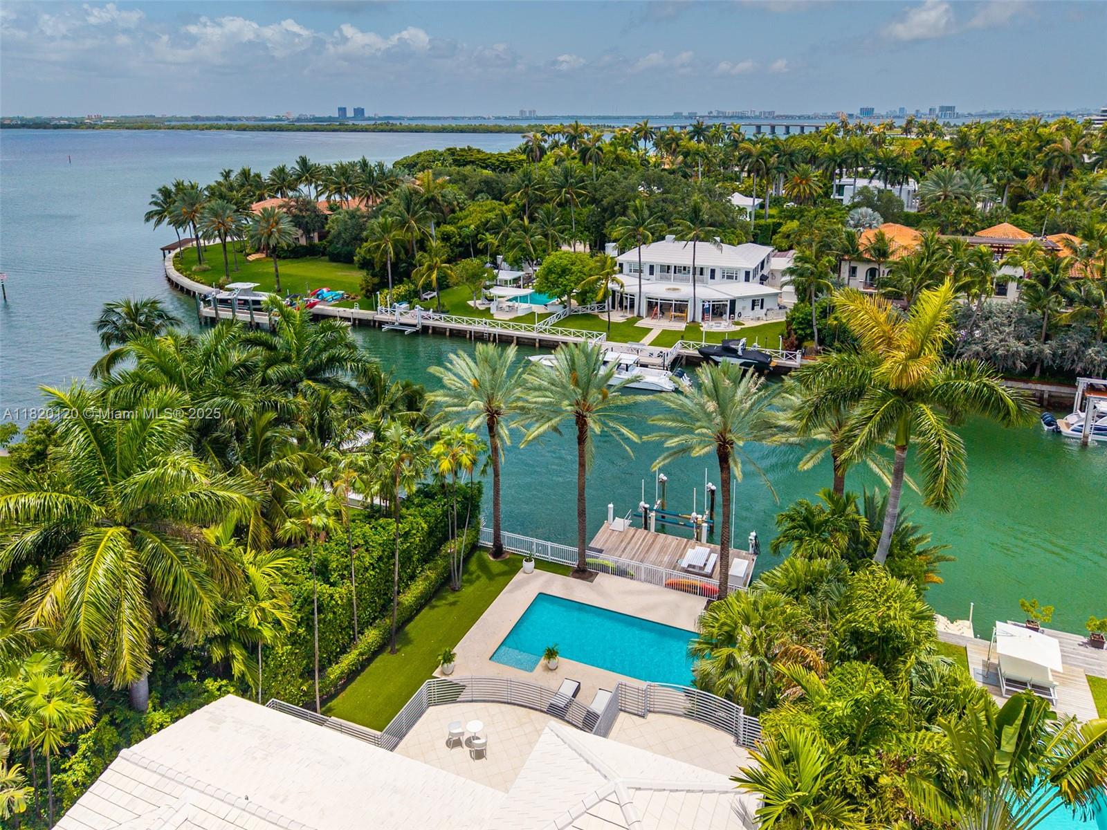 SUNSET ISLANDS-ISLAND NO - Residential