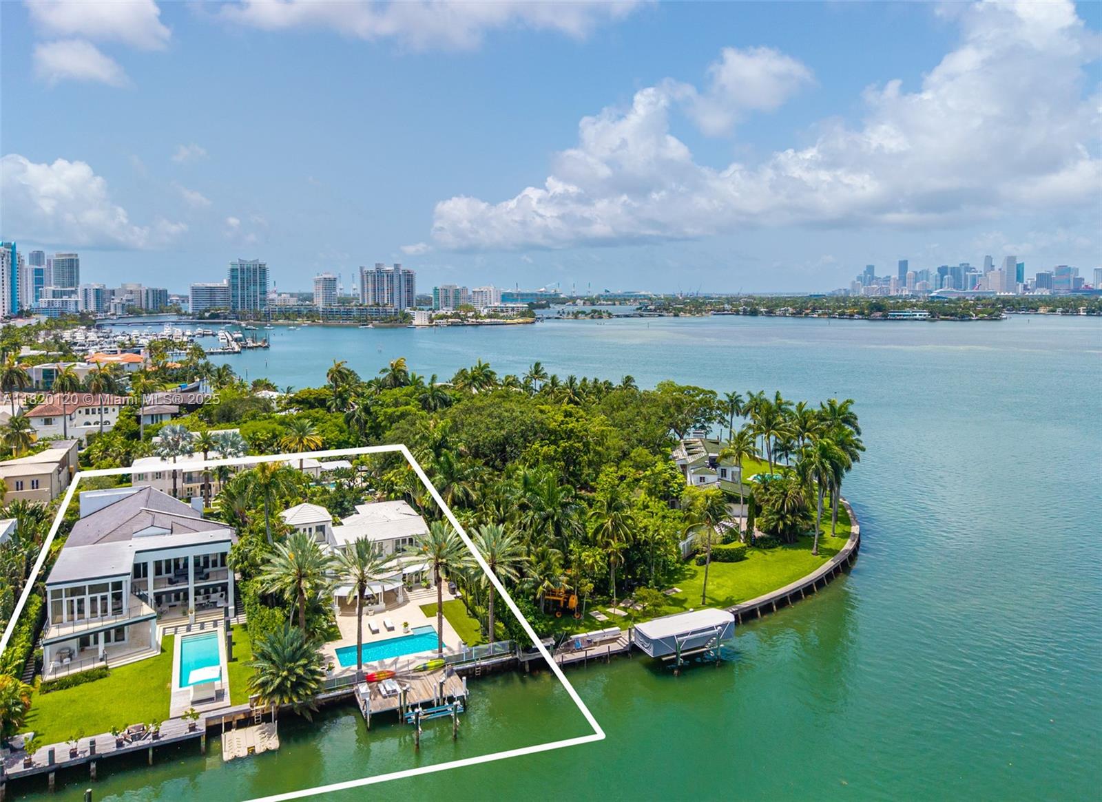 1839 W 24th St, Miami Beach, Miami-Dade County, Florida - 5 Bedrooms  
5 Bathrooms - 