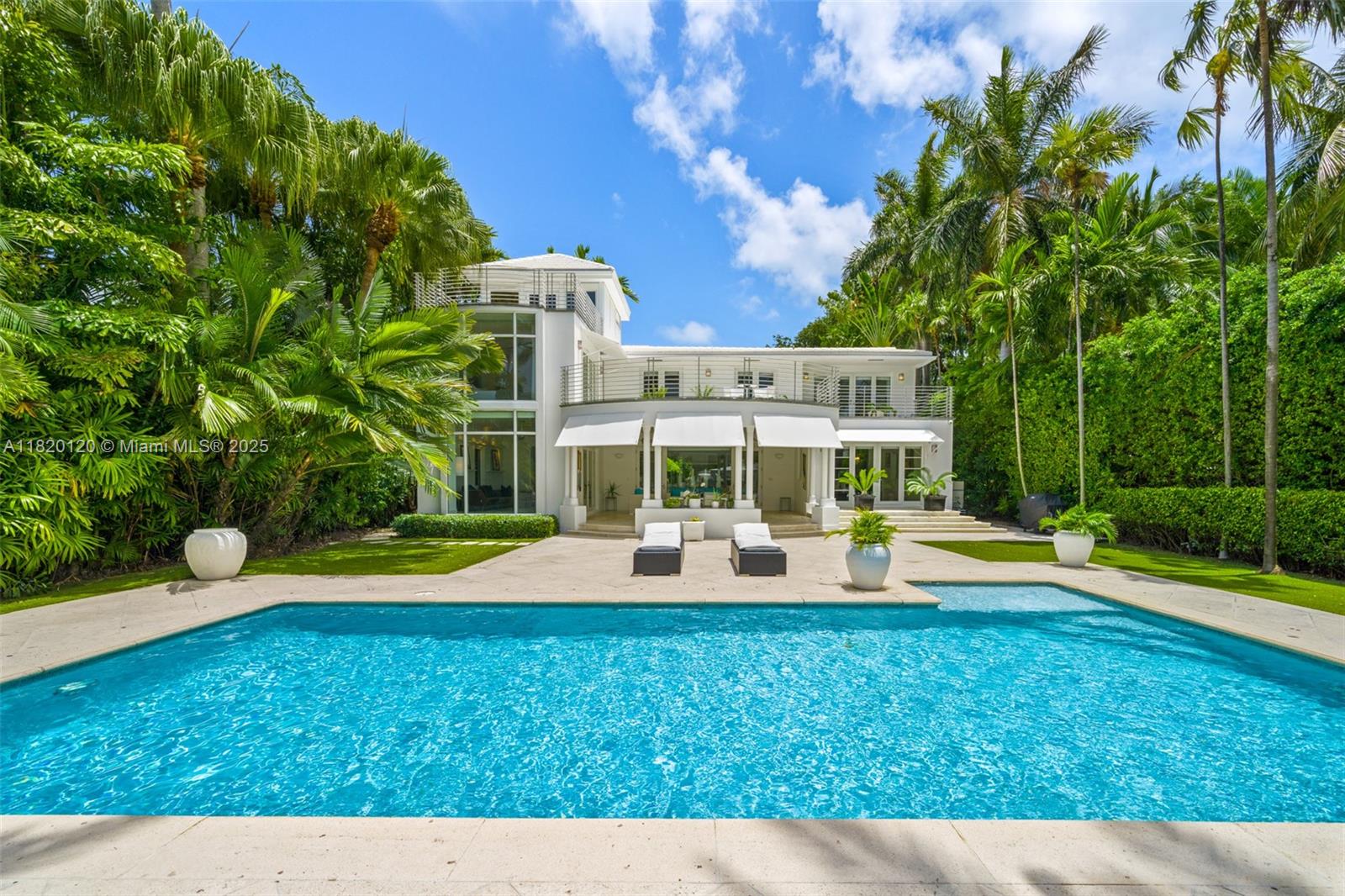 SUNSET ISLANDS-ISLAND NO - Residential