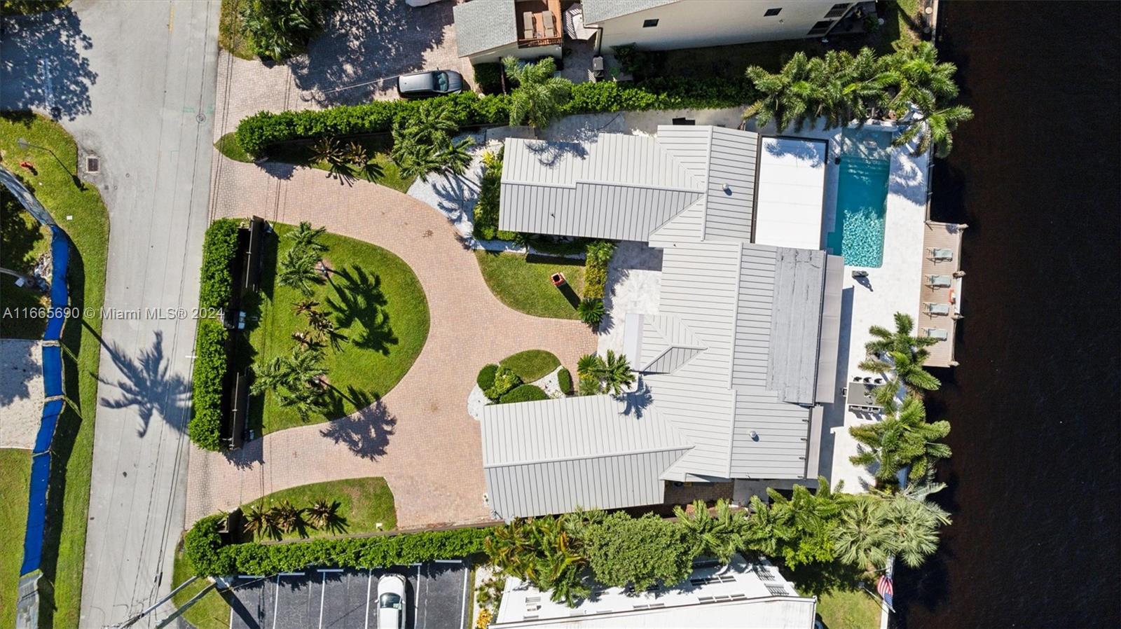 LAKESIDE - Residential