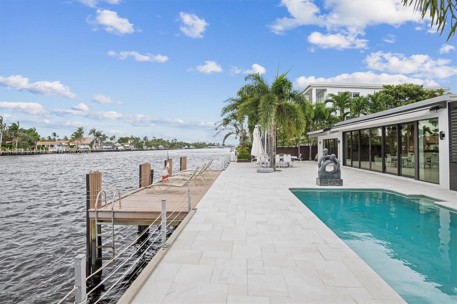 LAKESIDE - Residential