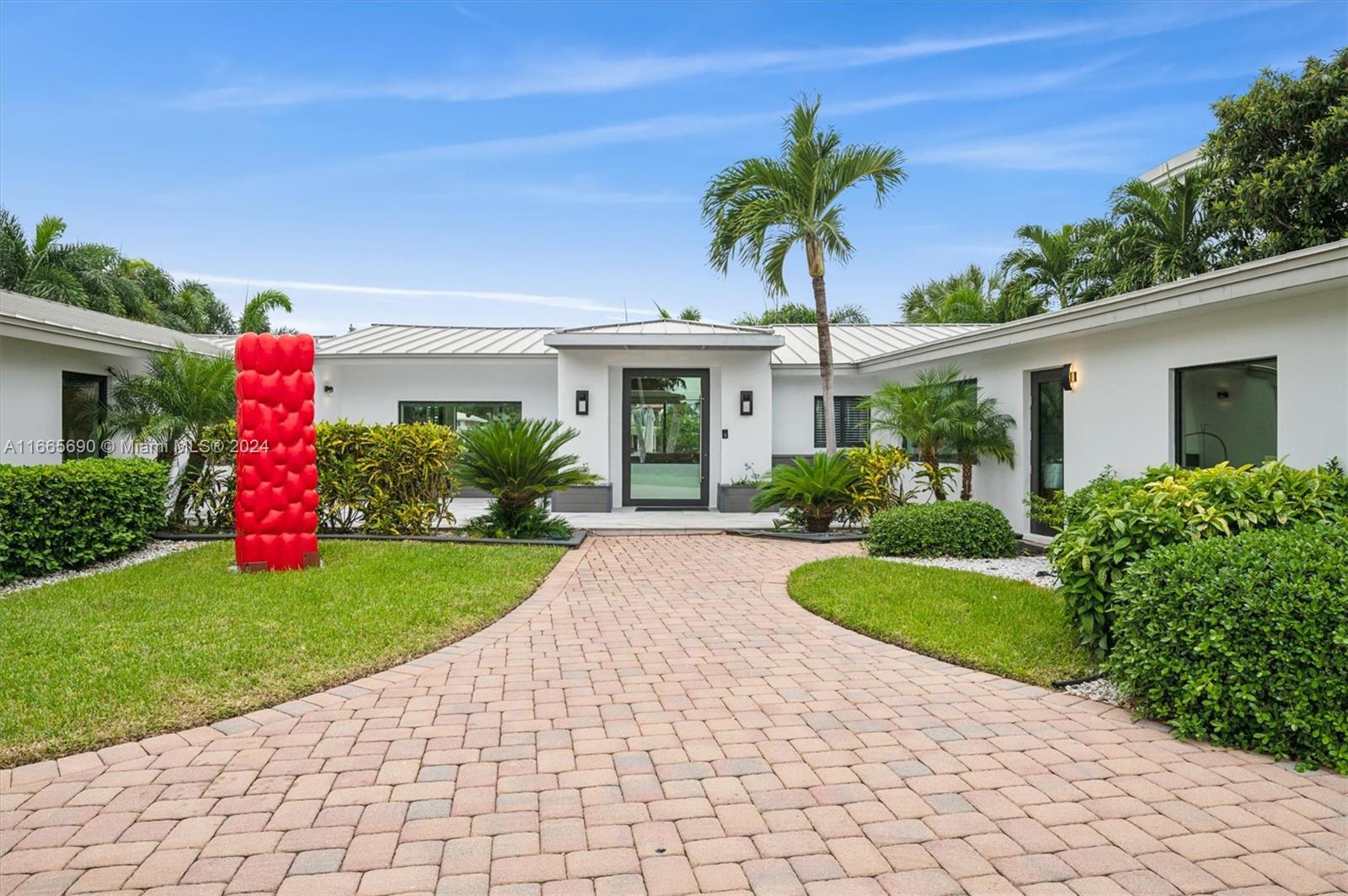 LAKESIDE - Residential