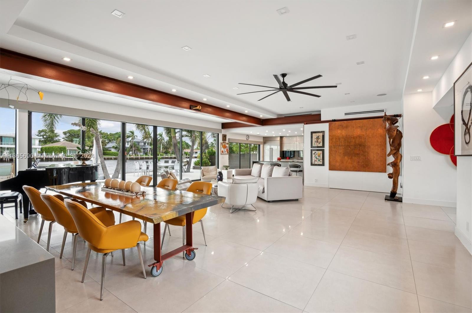 LAKESIDE - Residential