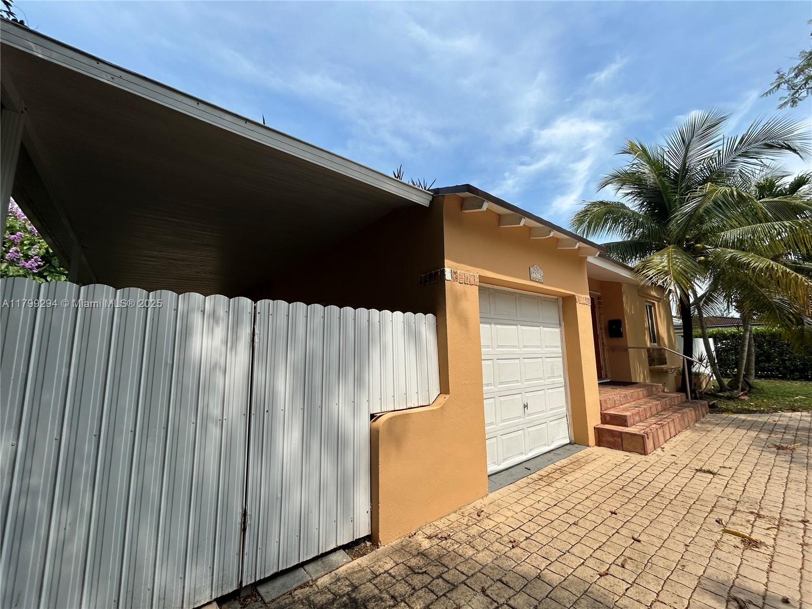 1575 SW 12th Ave