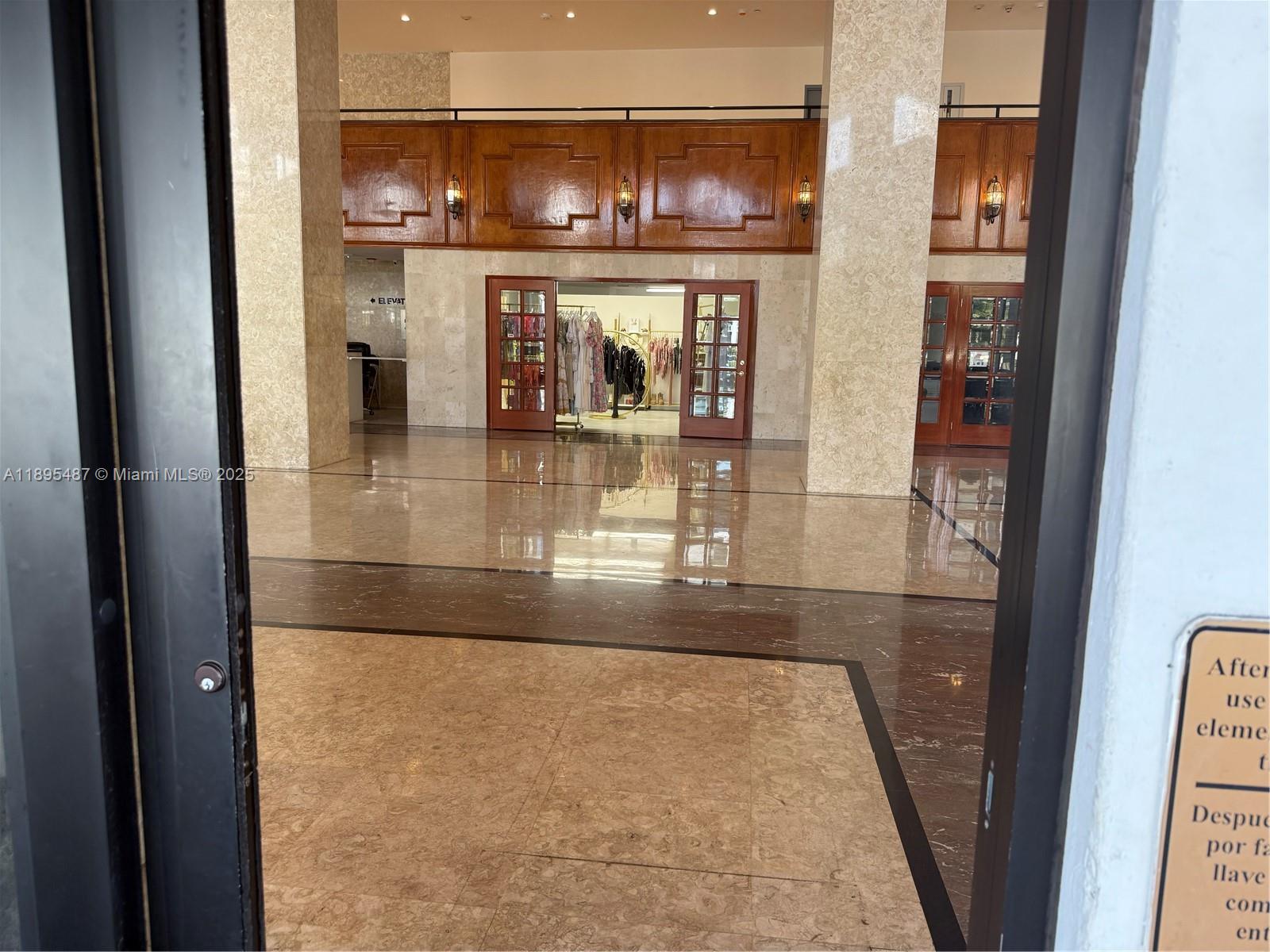 5601 Collins Ave CU-1