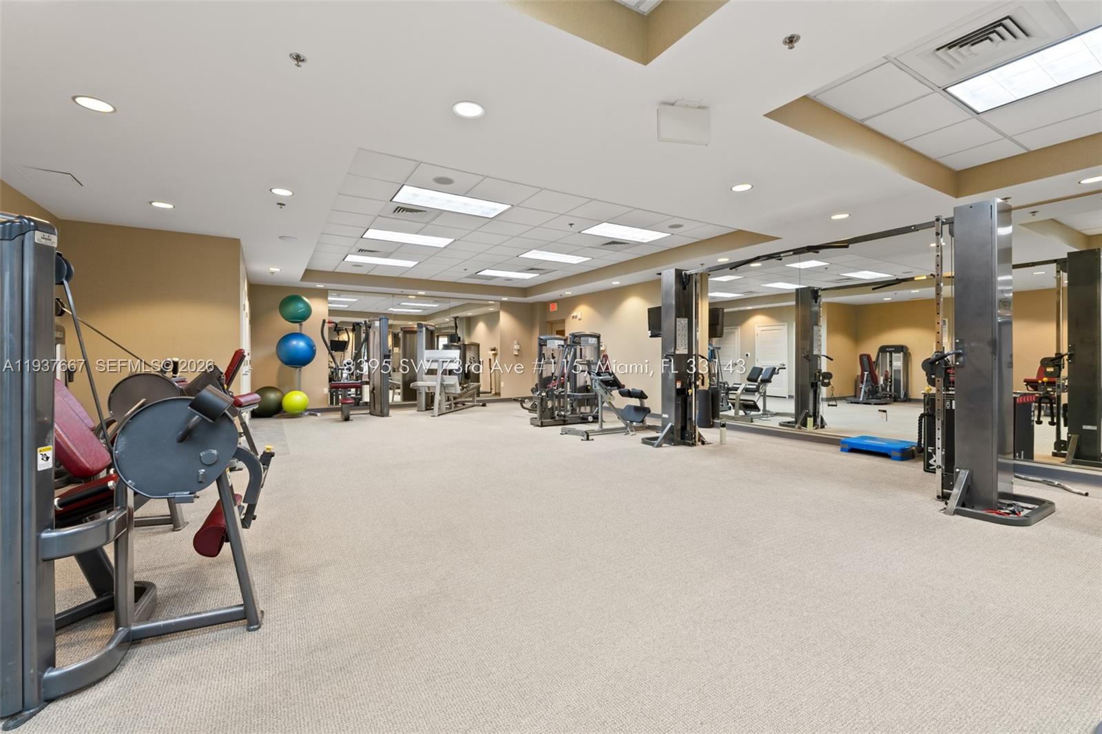 COLONNADE AT DADELAND SW - Residential