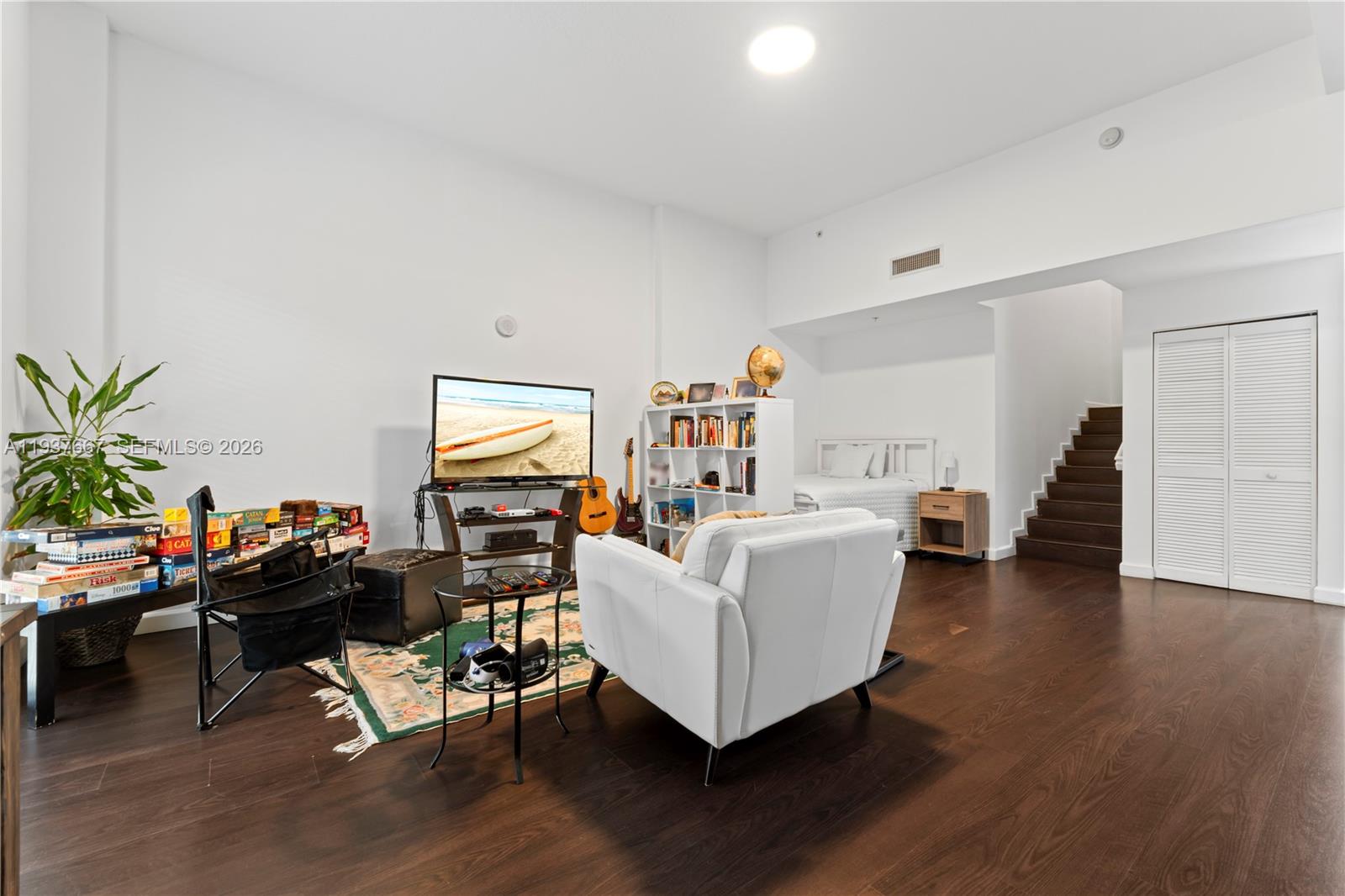 COLONNADE AT DADELAND SW - Residential