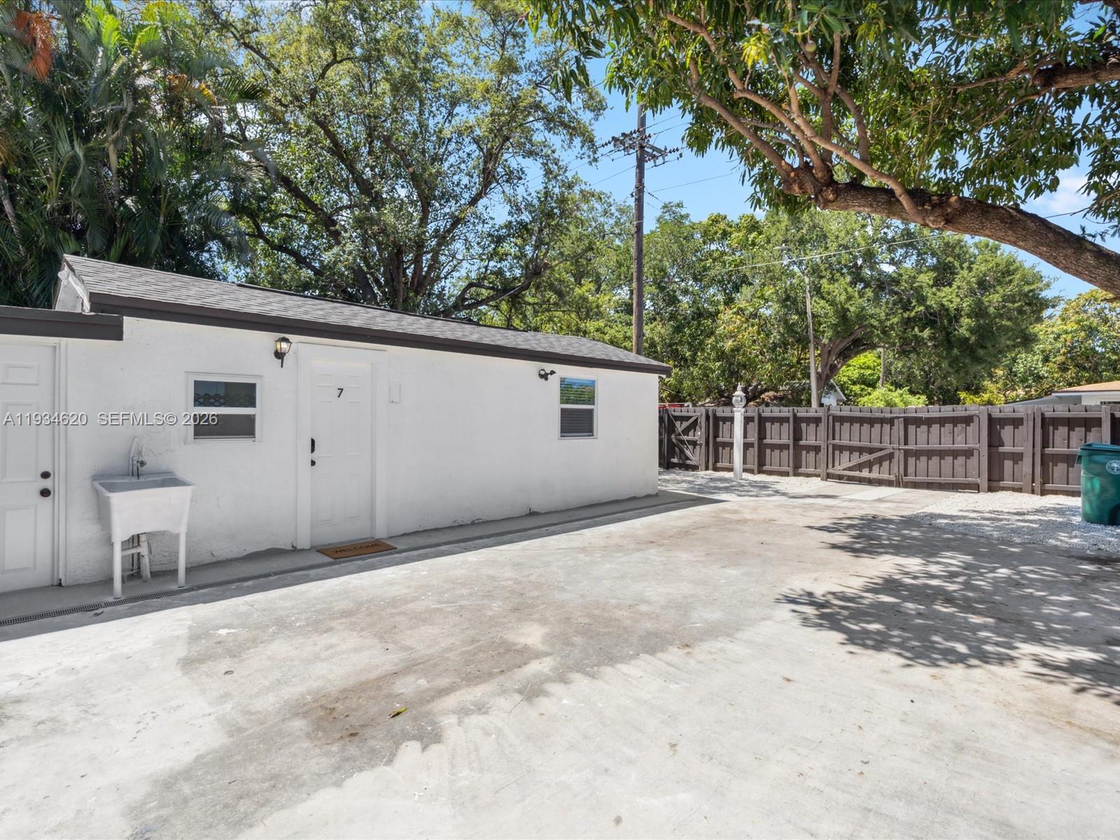 COMFORT GARDENS - Residential