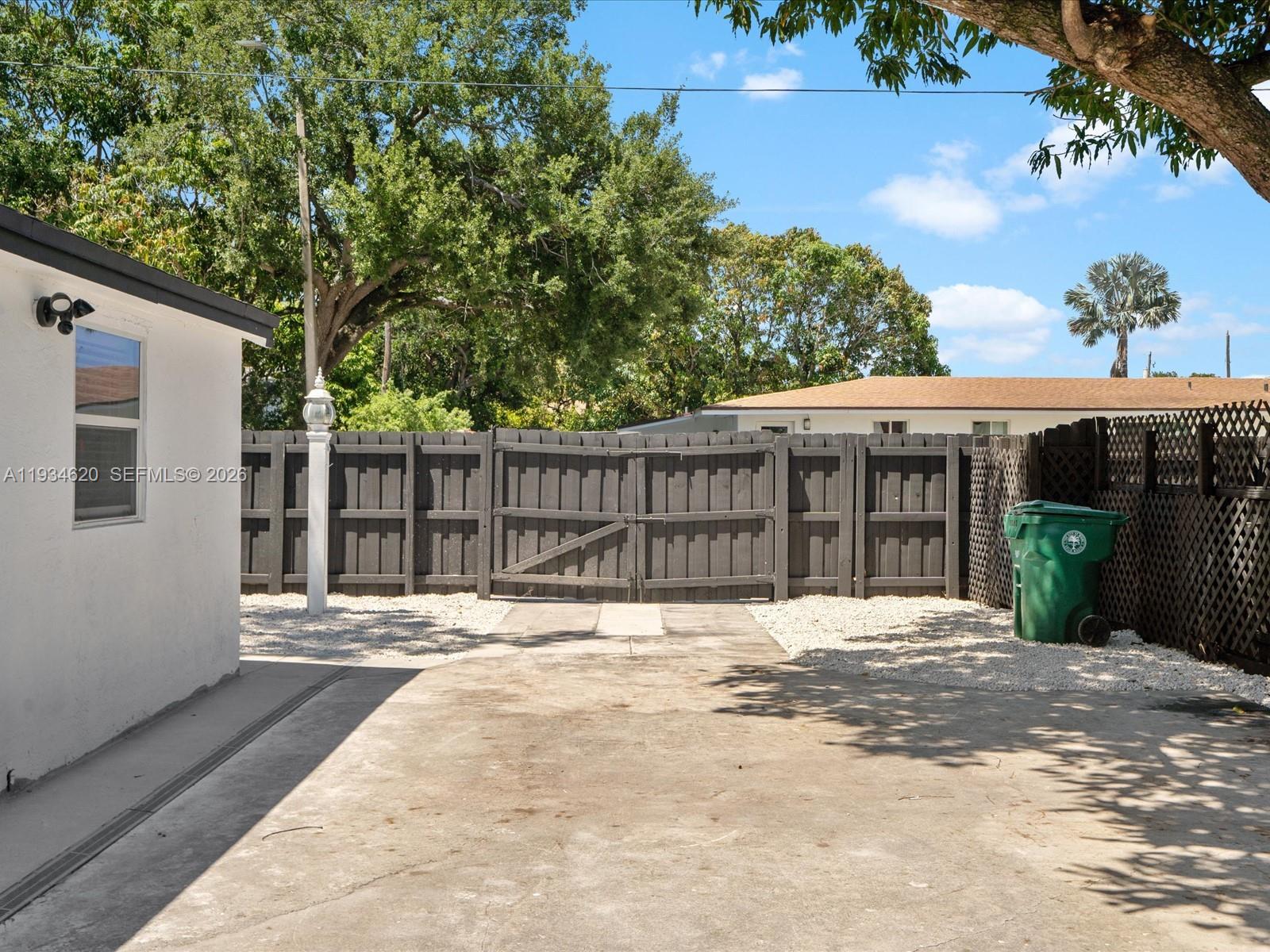 COMFORT GARDENS - Residential