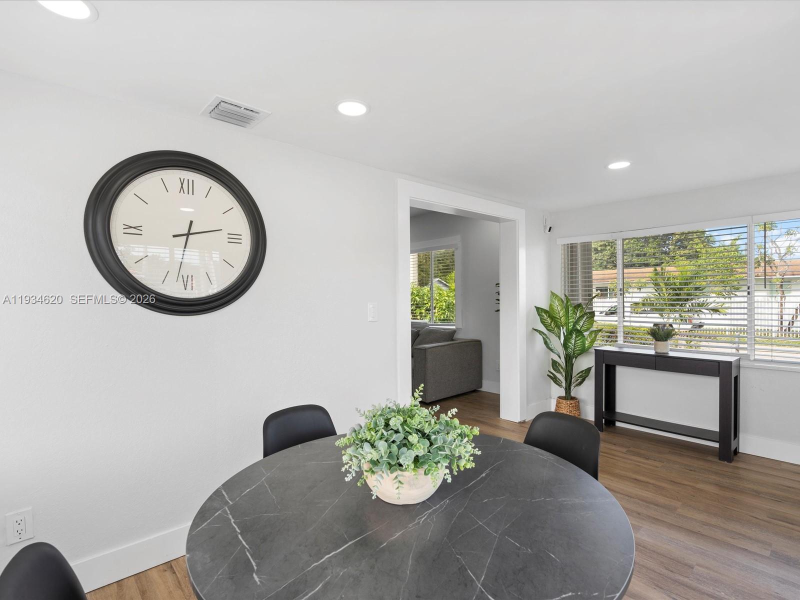 COMFORT GARDENS - Residential