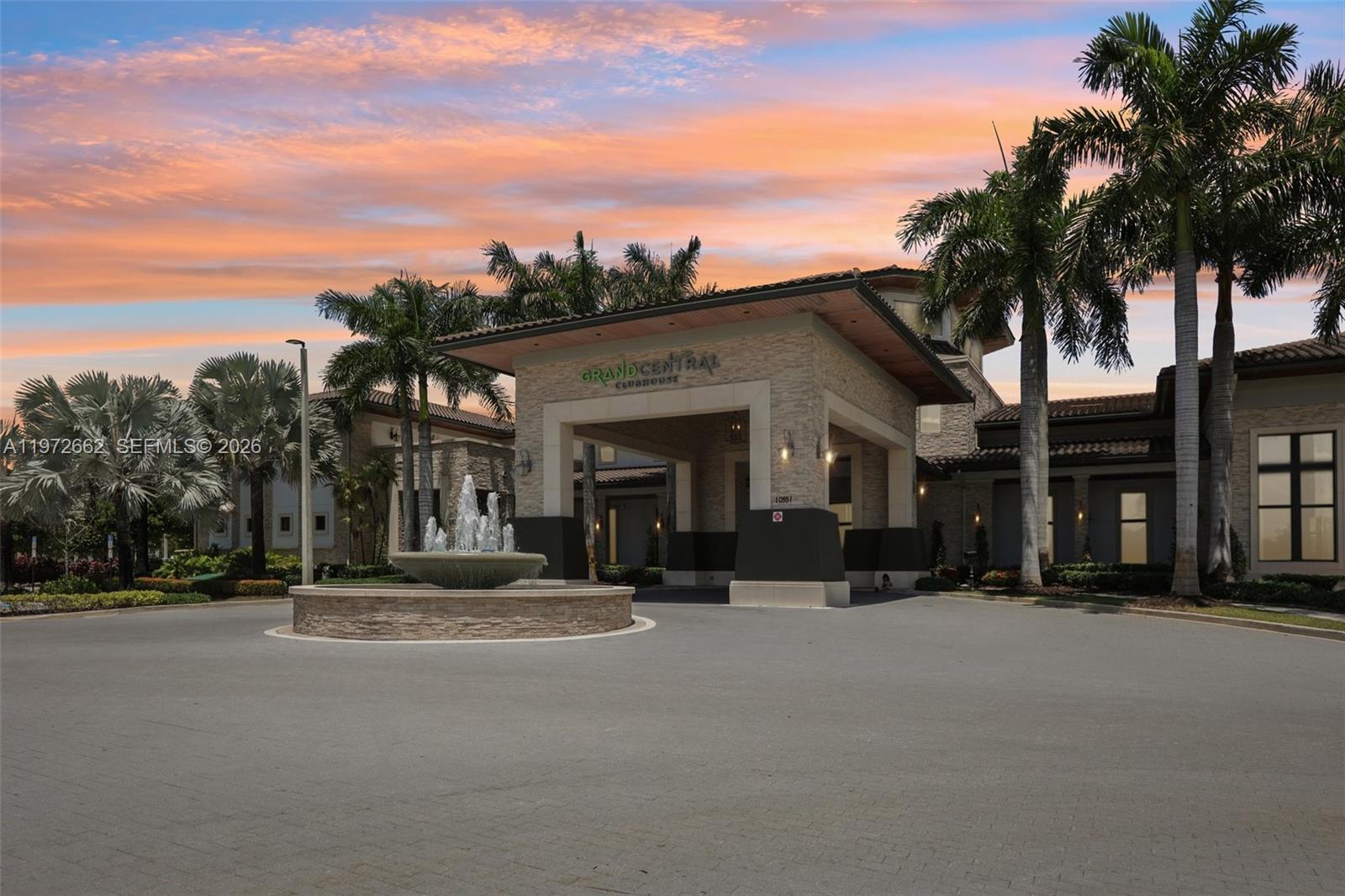 HIGHLAND AT PARK CENTRAL - Residential