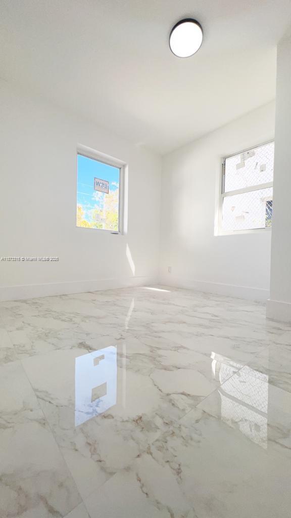 AIRPORT VISTA - Residential Income