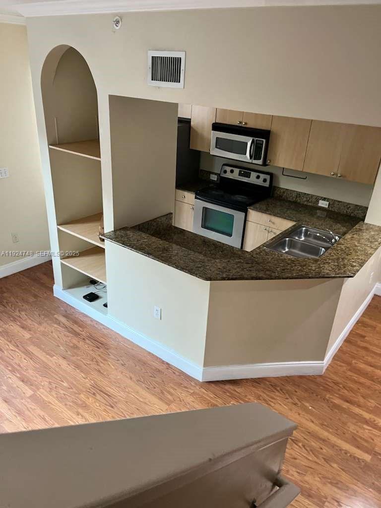 AVENTI AT AVENTURA CONDO - Residential Lease