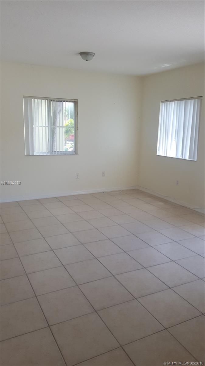 VENETIA GROVE - Residential Lease