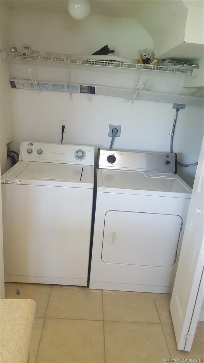 VENETIA GROVE - Residential Lease