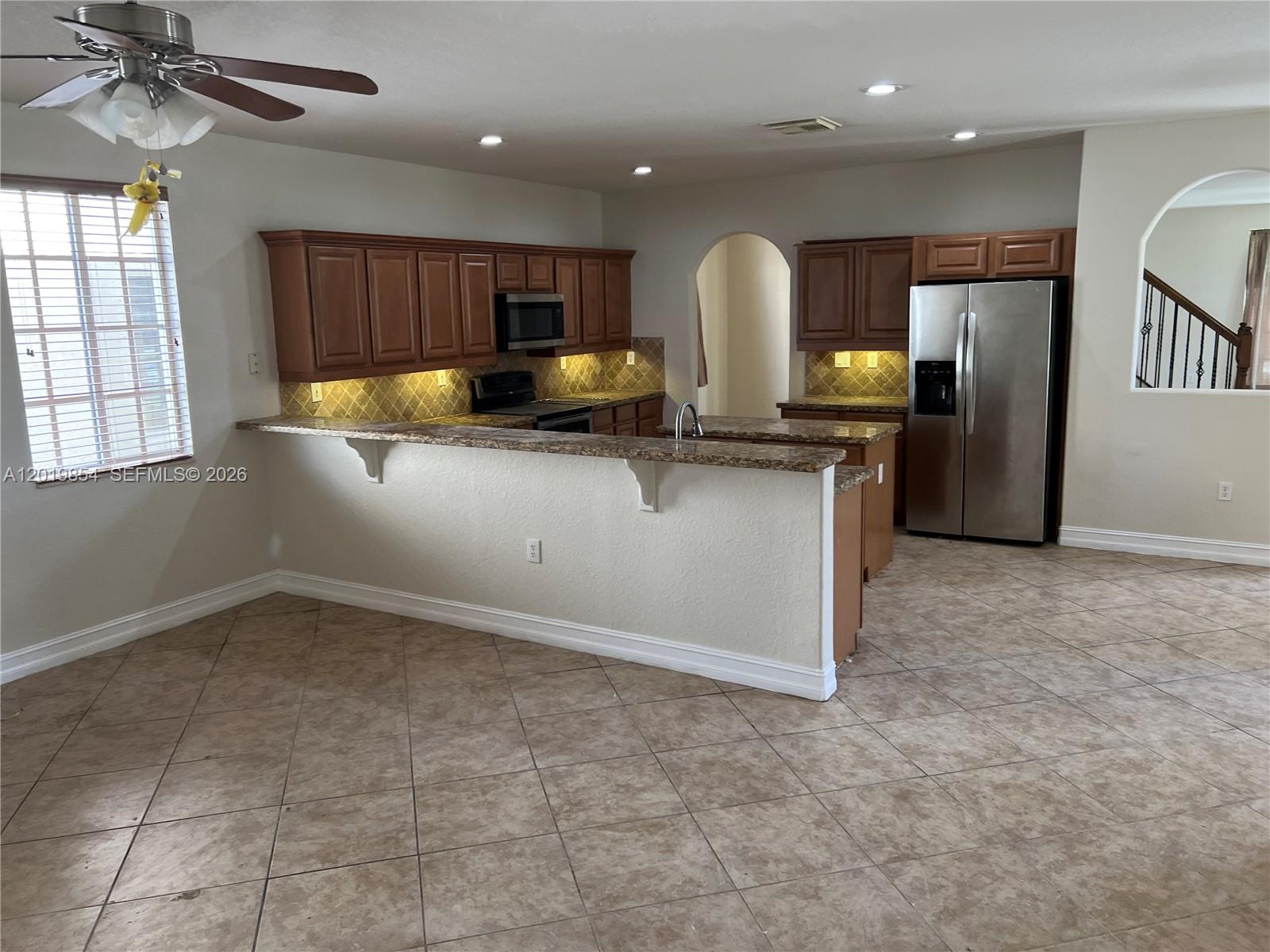MANDARIN LAKES - Residential