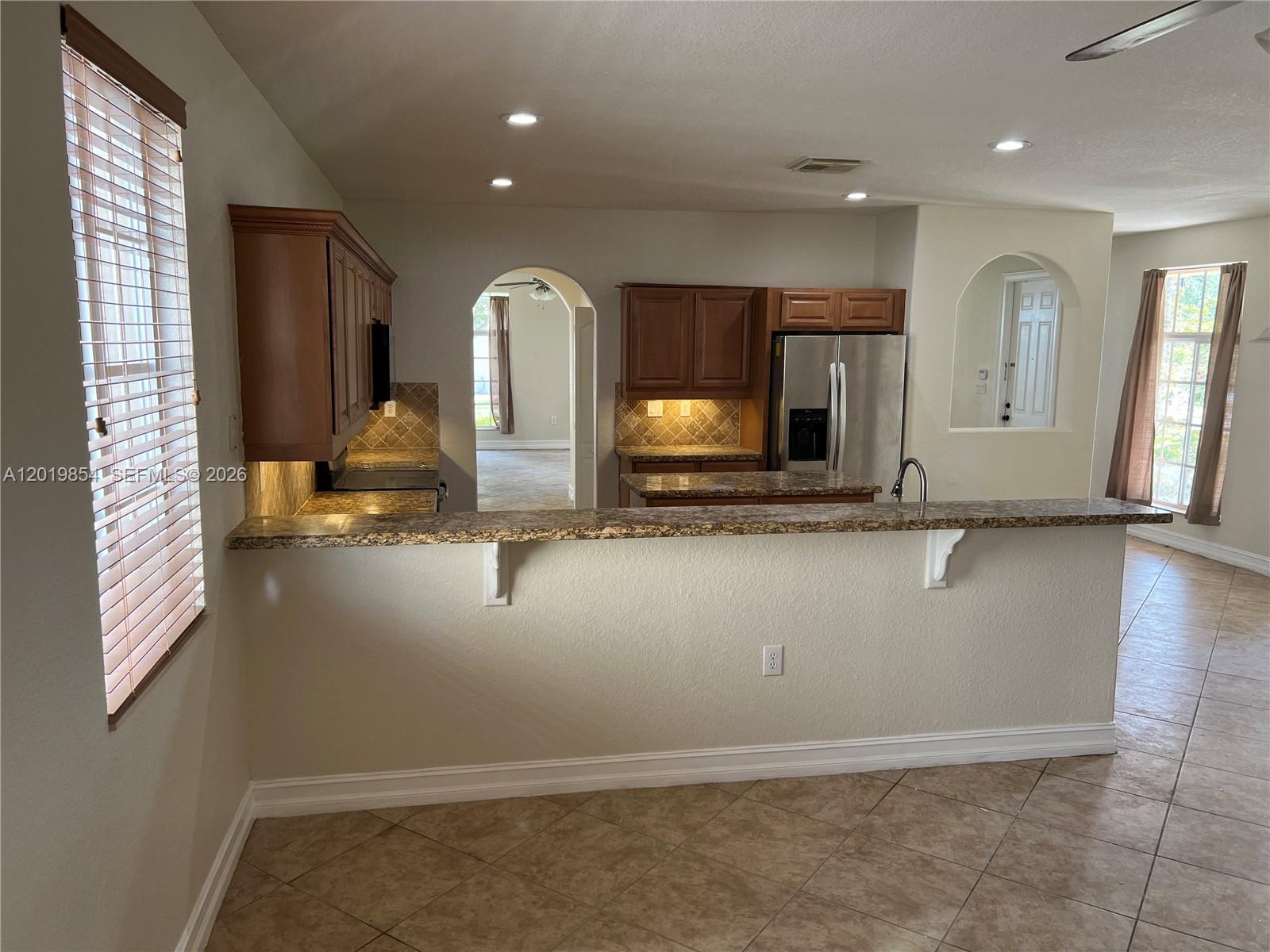 MANDARIN LAKES - Residential