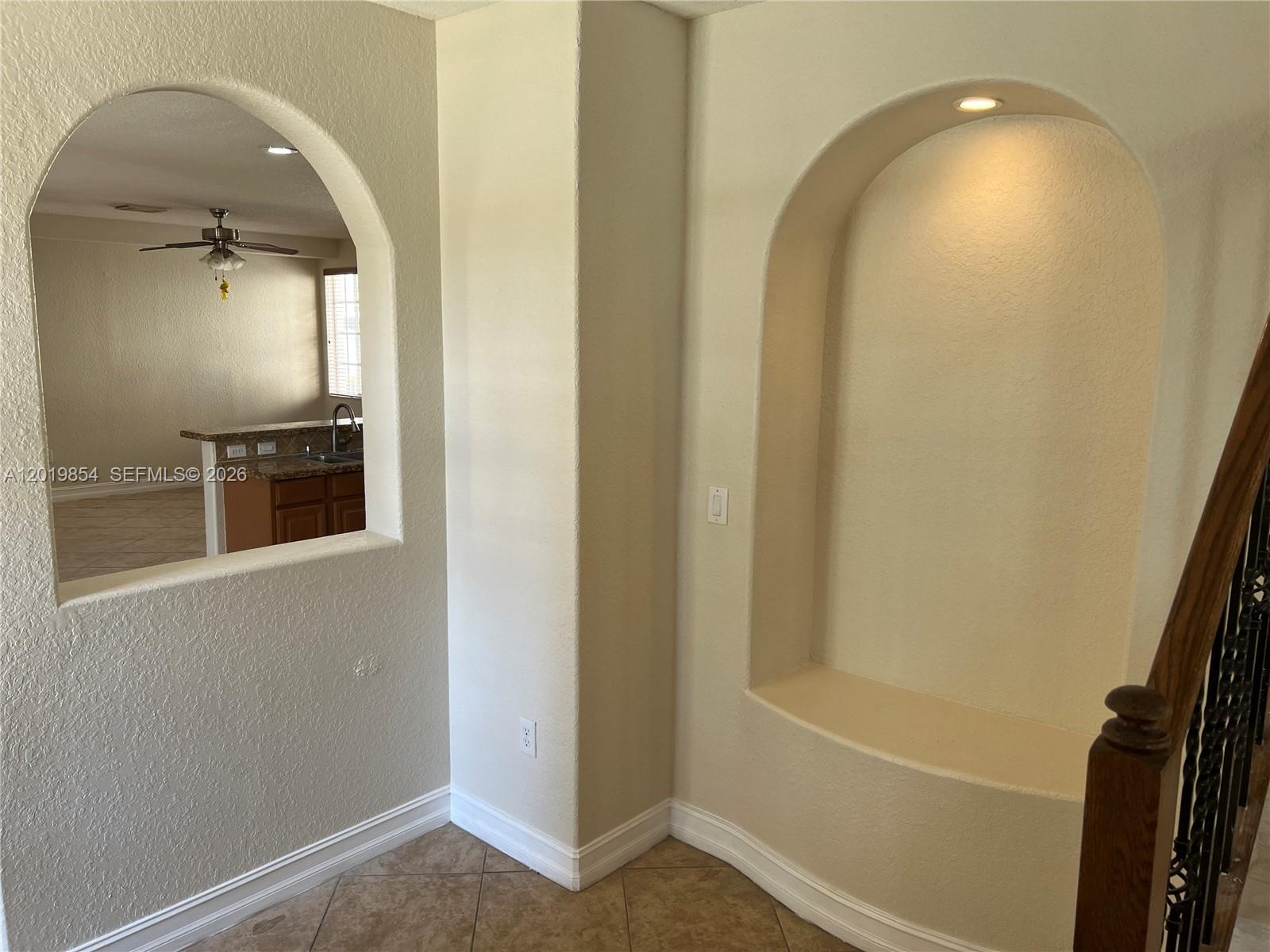 MANDARIN LAKES - Residential