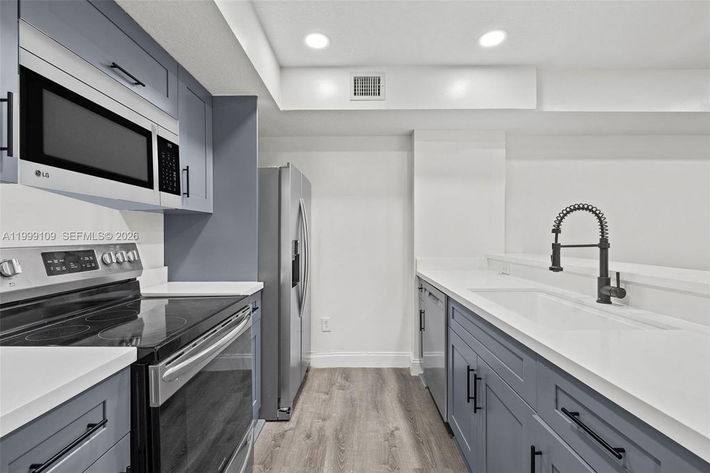Photo of 470 S Park Rd #7-307, Hollywood, FL 33021 (MLS # A11999109)