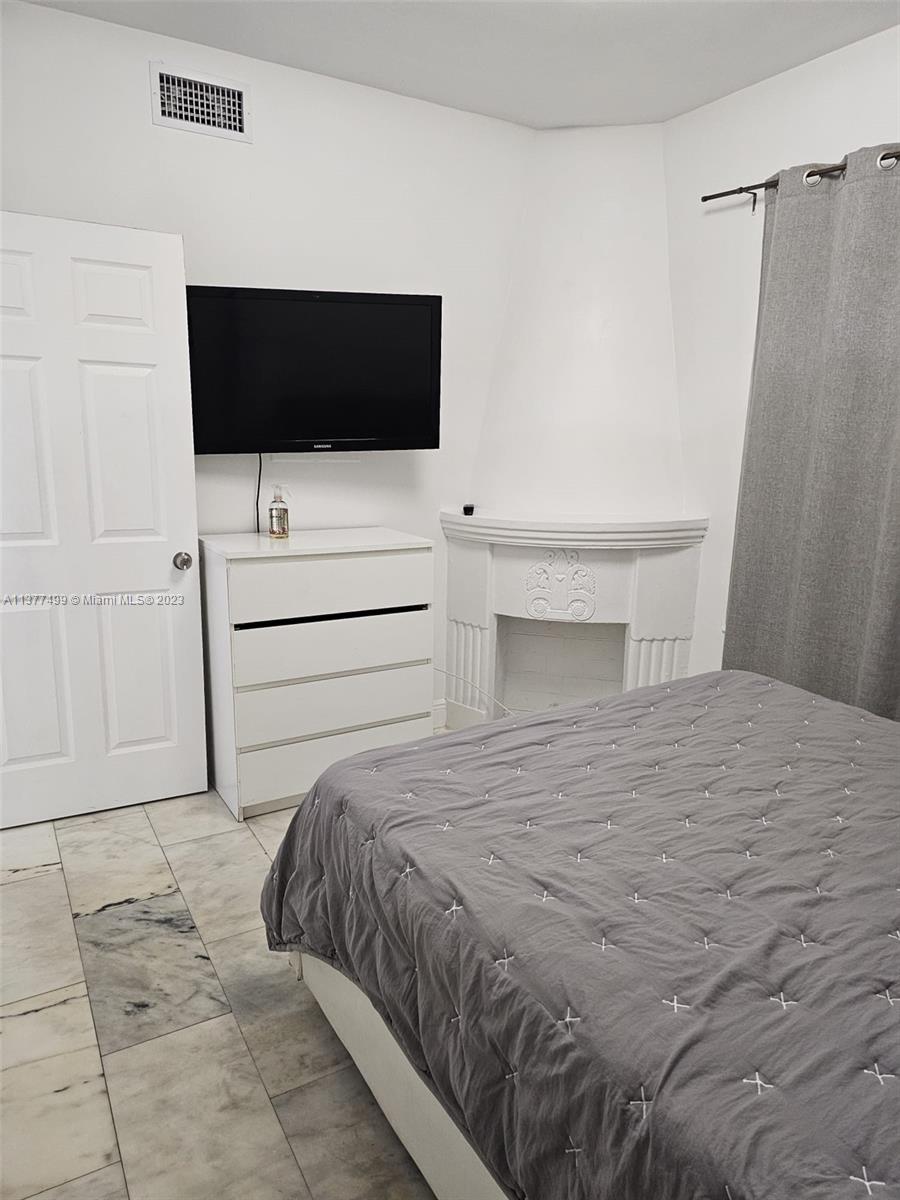 FIRST ON PENN CONDO - Residential Lease