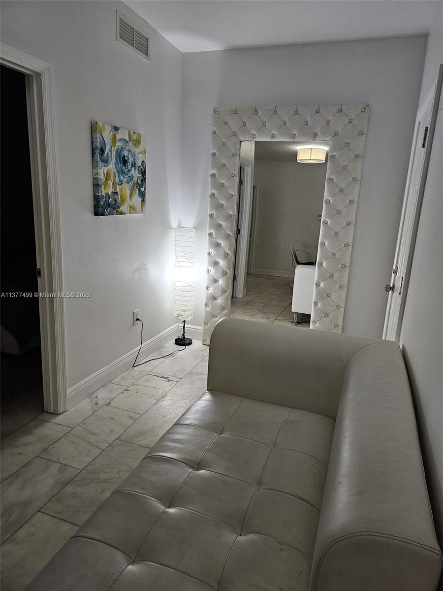 FIRST ON PENN CONDO - Residential Lease