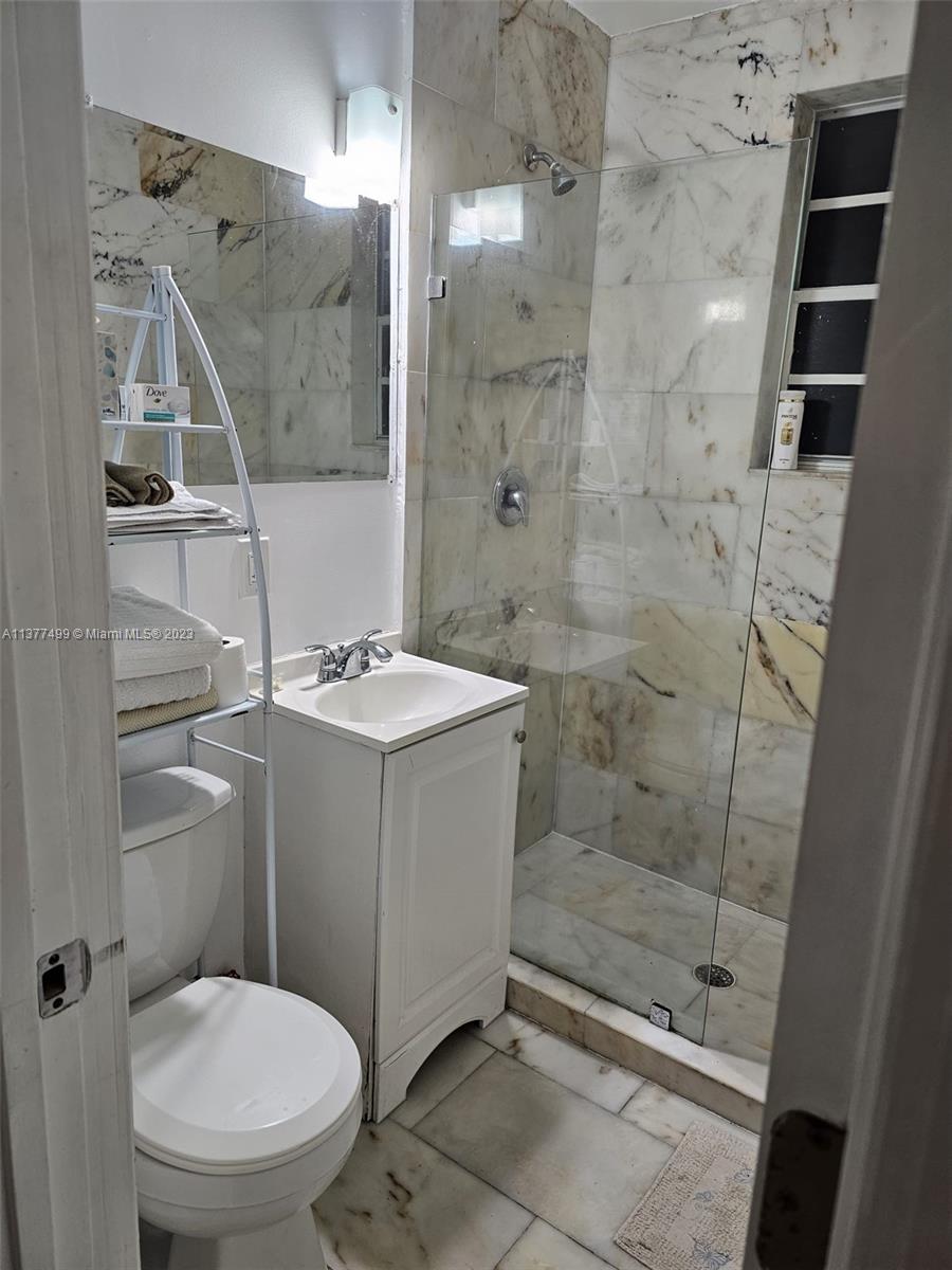 FIRST ON PENN CONDO - Residential Lease