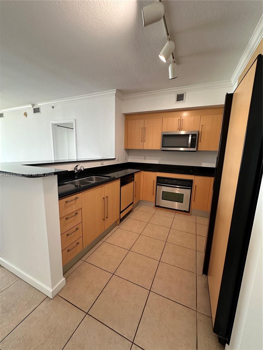 ONE MIAMI WEST CONDO - Residential Lease