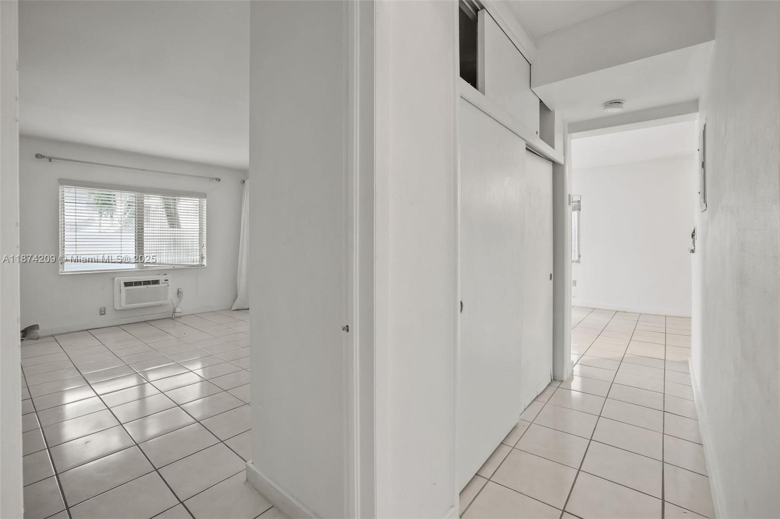 641 ESPANOLA WAY INC COND - Residential