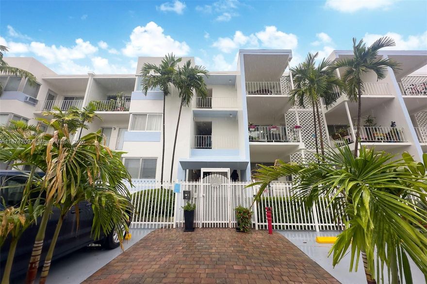 SPACIOUS 1/1 IN THE HEART OF SOUTH BEACH RIGHT ON CHARMING AND HISTORIC ESPANOLA WAY. FIRST FLOOR UNIT WITH ENCLOSED BALCONY, REMODELED KITCHEN, AMPLE CLOSET SPACE, AND LOW MAINTENANCE OF $450 PER MONTH. BUILDING OFFERS COMMON LAUNDRY FACILITIES, BIKE STORAGE AND HAS ONLY 35 UNITS. WALK TO BEACH, LINCOLN ROAD, RESTAURANTS SHOPS AND VIBRANT NIGHTLIFE ALL JUST FOOTSTEPS AWAY. AMAZING OPPORTUNITY IN COVETED LOCATION. STREET PARKING & LIMITED PARKING FOR RENT IN BUILDING BASED UPON AVAILABILITY. PERFECT FOR OWNER OCCUPANT OR INVESTORS ALIKE, RENTALS ALLOWED BUT NO SHORT TERM.