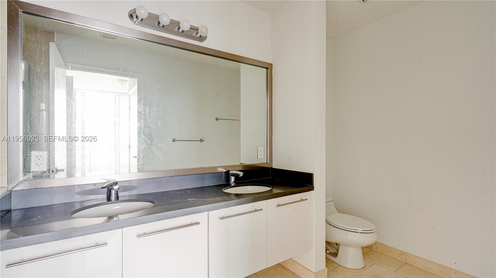 IVY CONDO - Residential