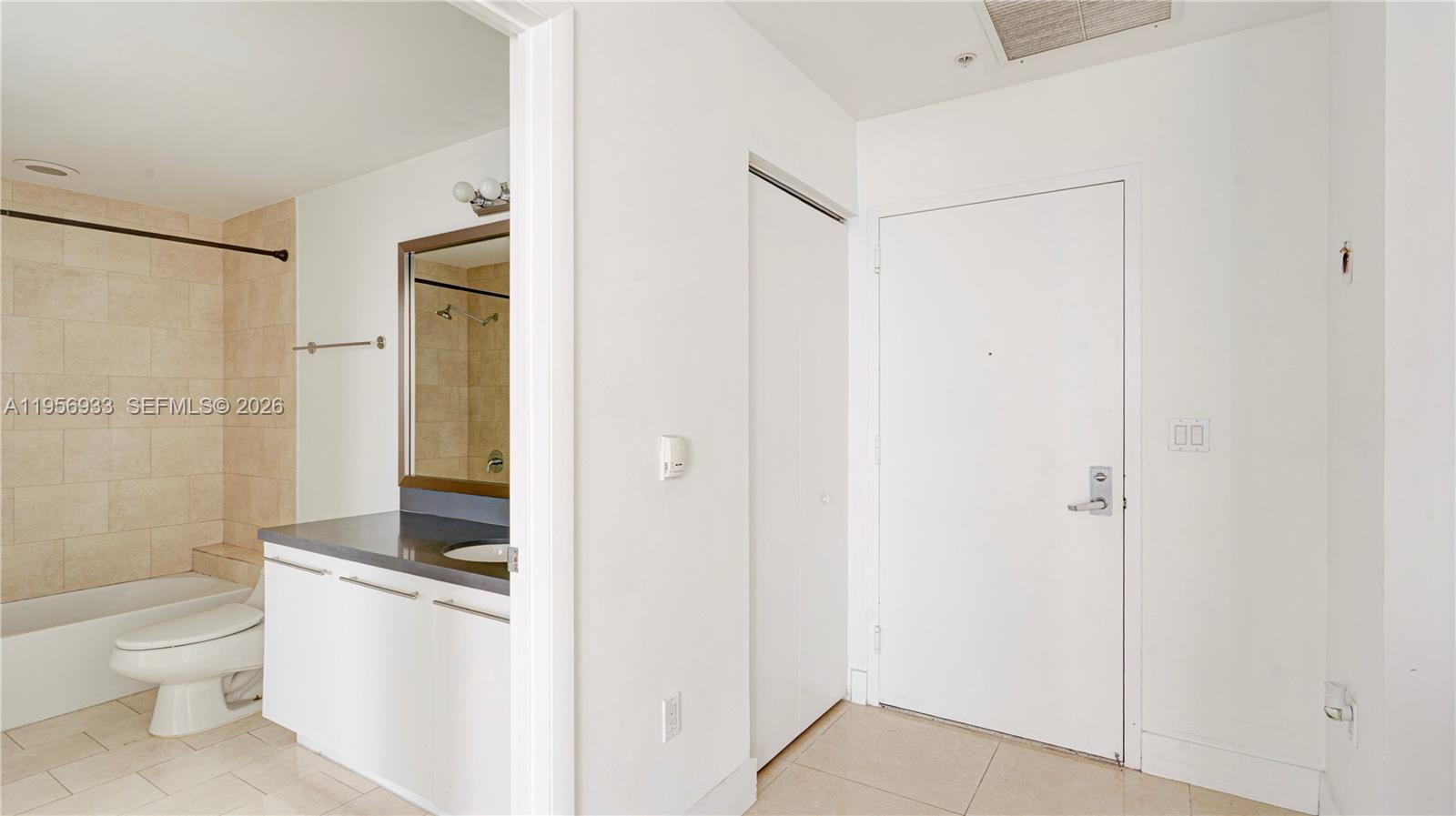 IVY CONDO - Residential