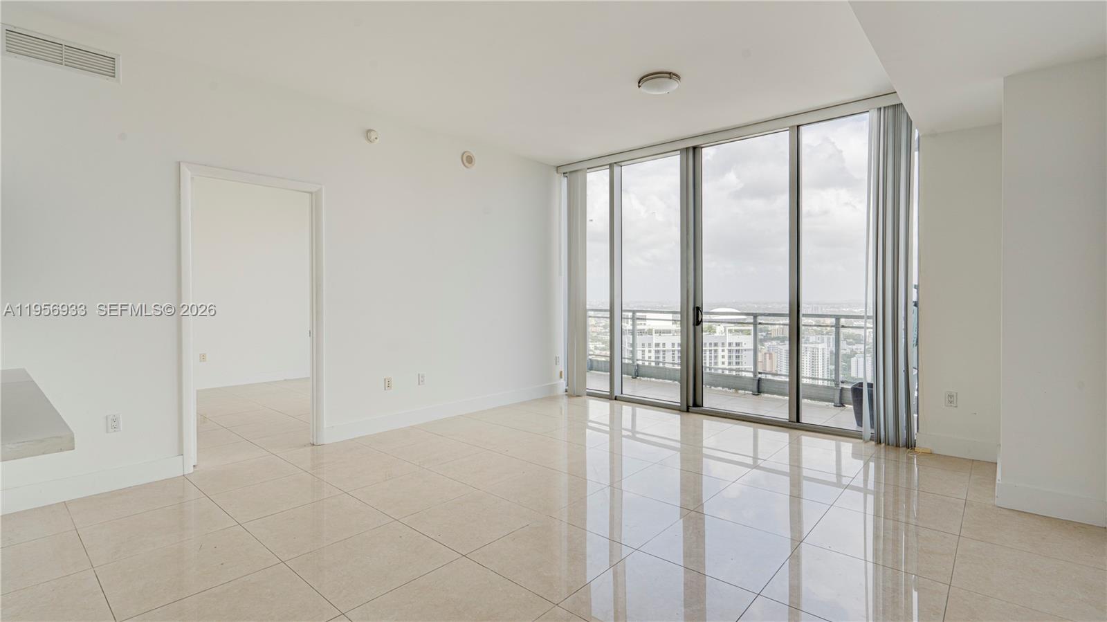 IVY CONDO - Residential