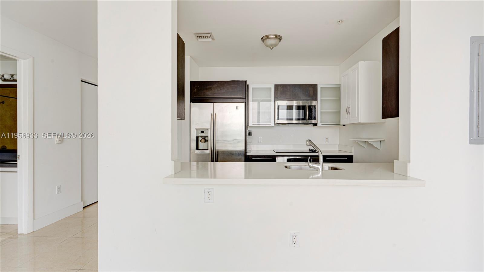 IVY CONDO - Residential