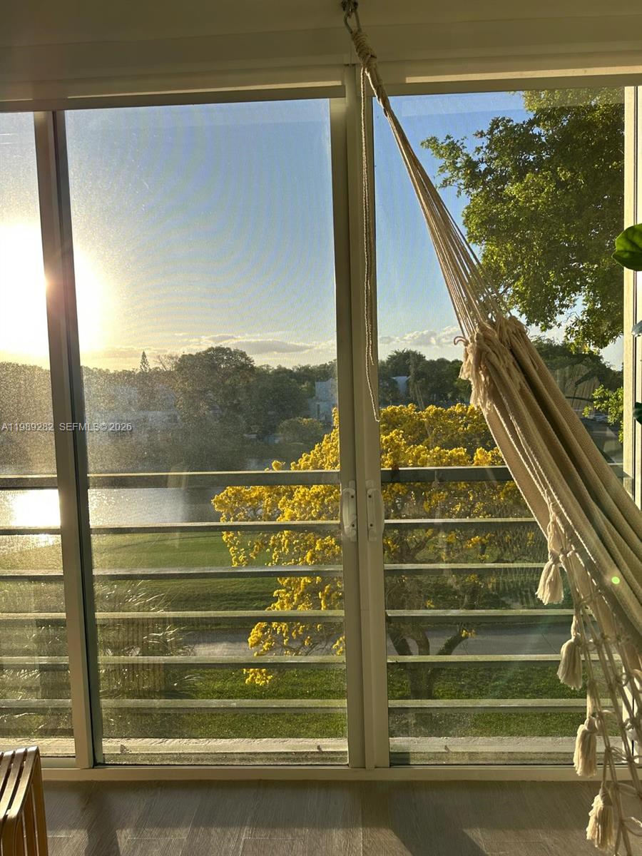 CONDO 1 OF SABAL PALM CON - Residential Lease