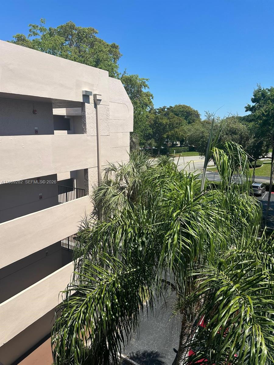 CONDO 1 OF SABAL PALM CON - Residential Lease